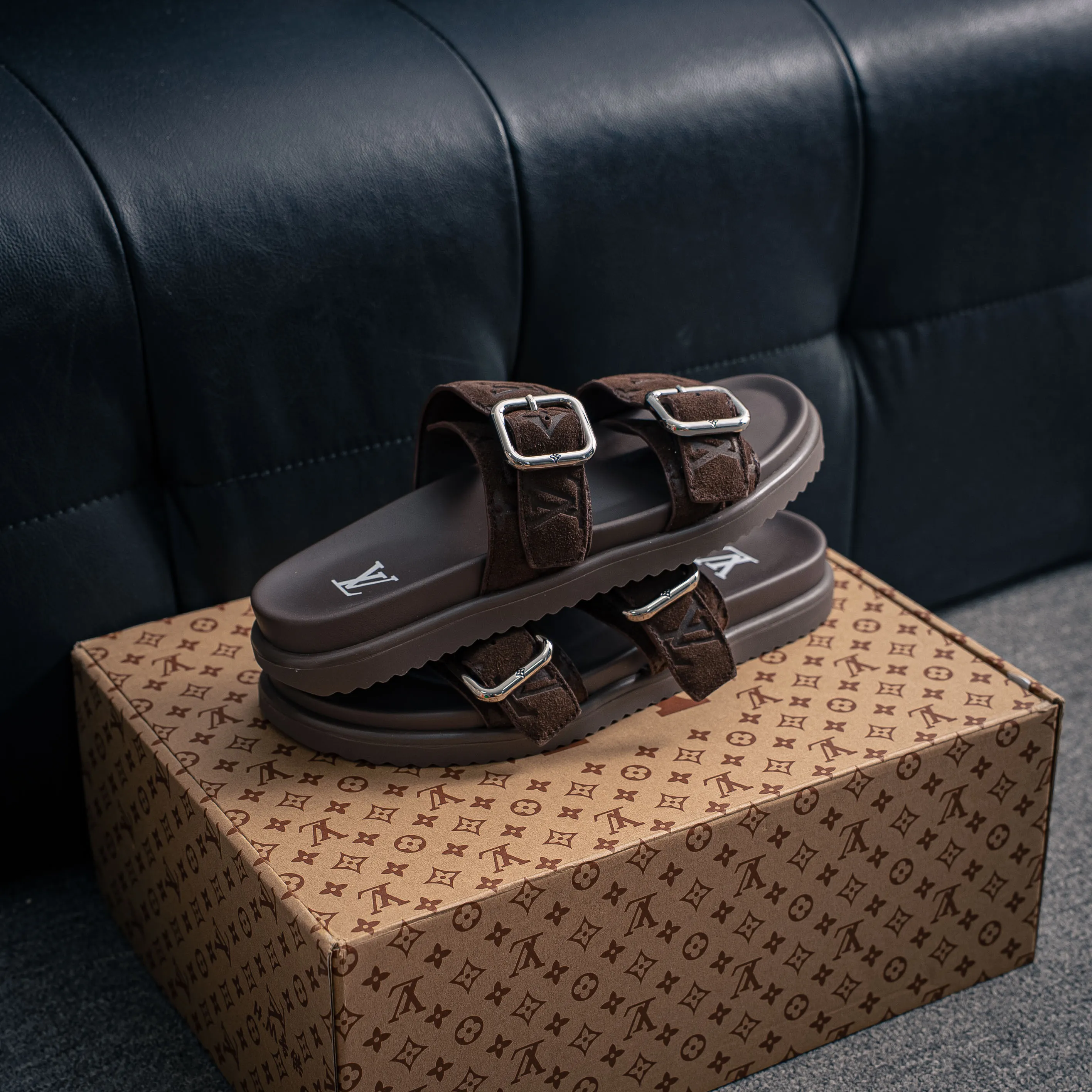 # LOUIS VUITTON ｜ 2026ss LOUIS VUITTON Venice Cowhide Leather Shoes Shoes Sandals 。 Cowhide Leather ，Shoes